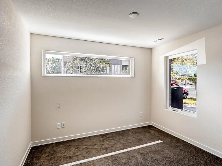3415 Larimer St #101 — Photo 14