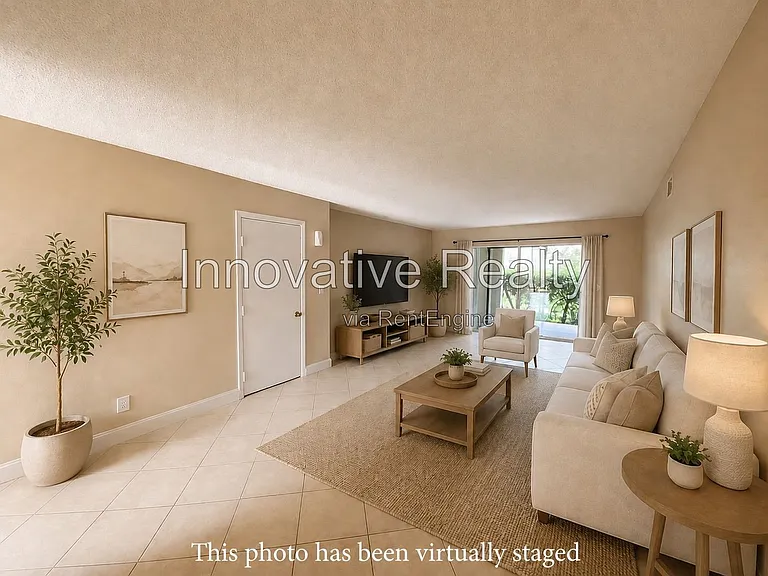 623 E San Sebastian Ct — Photo 2