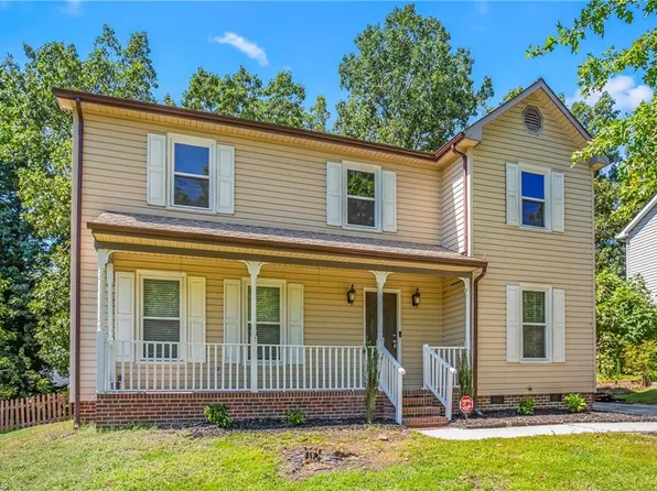 3003 Manchester Dr, Jamestown, NC 27282