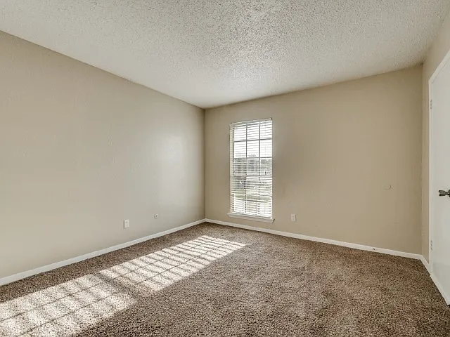West Wind Apartments — Photo 9