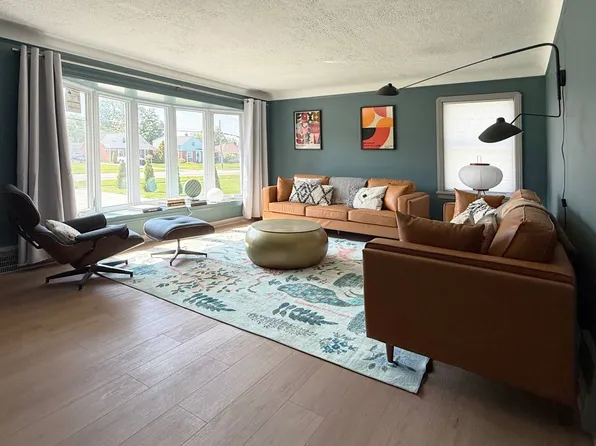32631 Lake Shore Blvd, Eastlake, OH 44095