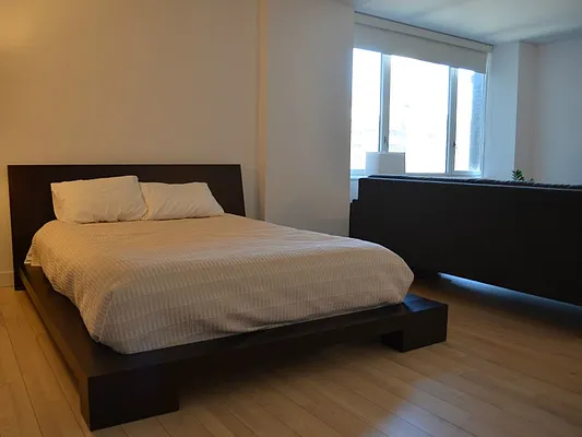 Rented by Sotheby's International Realty | media 23