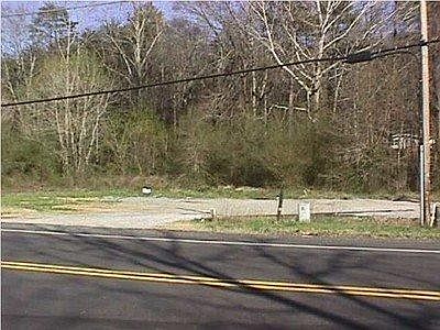 2nd image of 11904 Dayton Pike