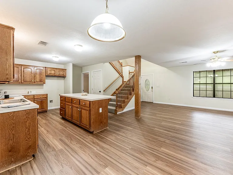 3660 Red Bud Ln — Photo 6