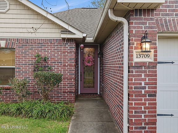 4th image of 13709 Windwood Dr