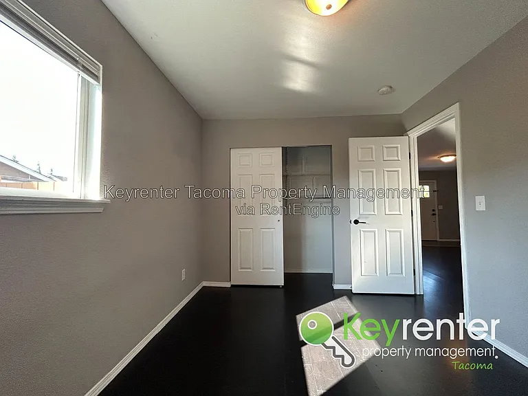 221 Sunset Dr — Photo 13