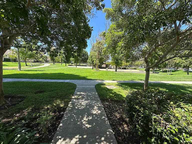 96 Smokestone — Photo 3