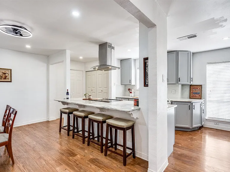 15642 Overmead Cir — Photo 1