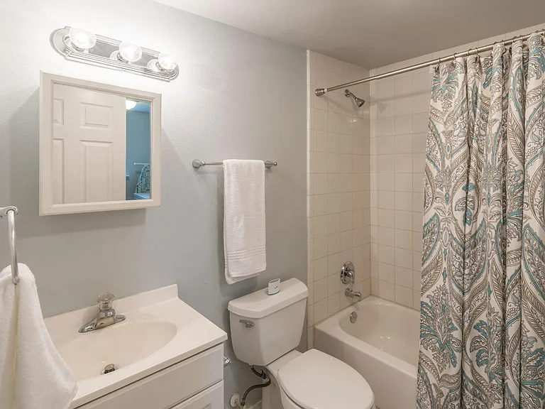 709 Marshall St #A — Photo 12