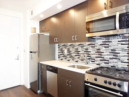 Rented by Barlavi Inc. | media 27