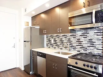 Rented by Barlavi Inc.