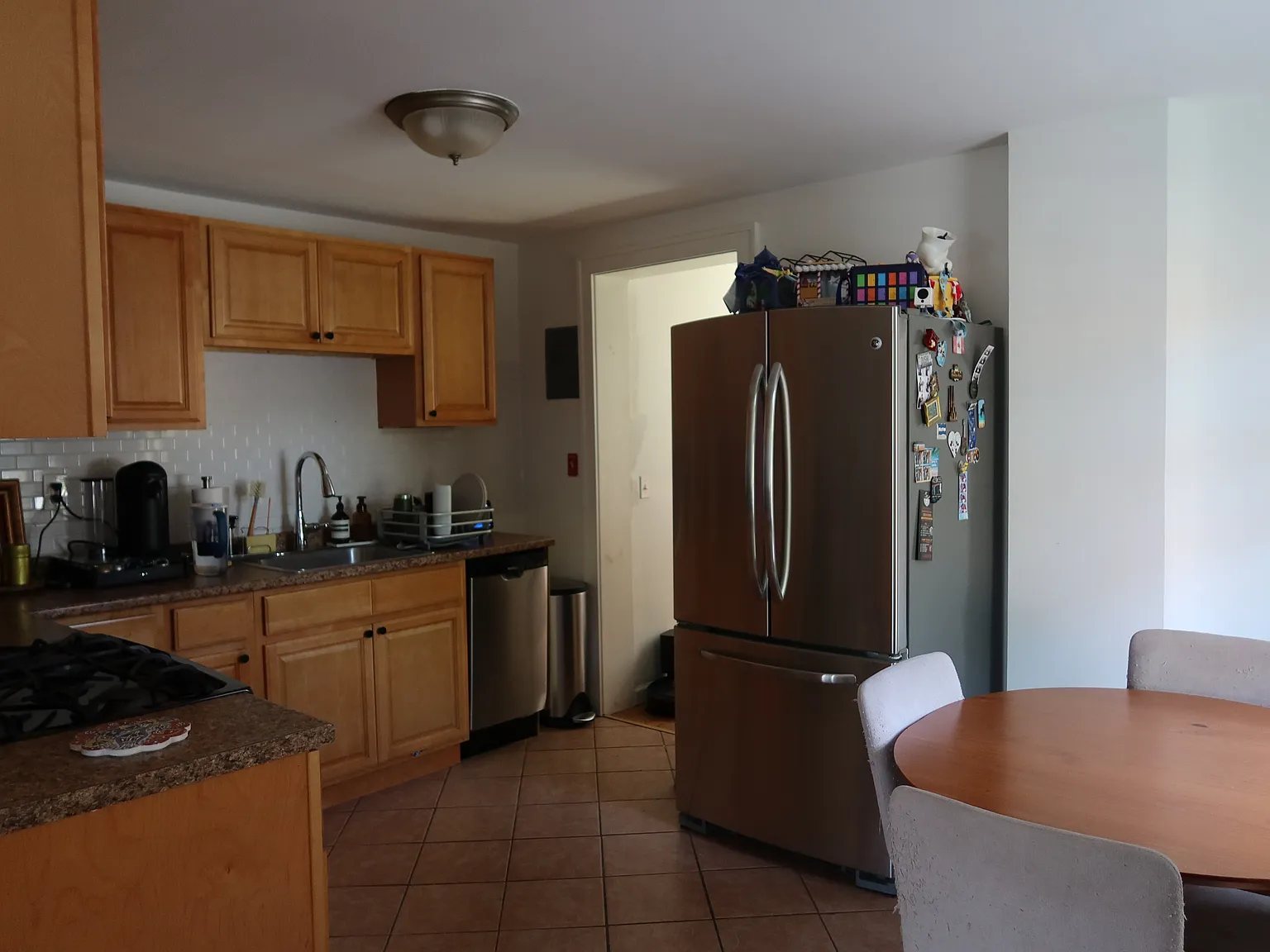 2 bed, 850 sqft, $2,650 — Photo 3