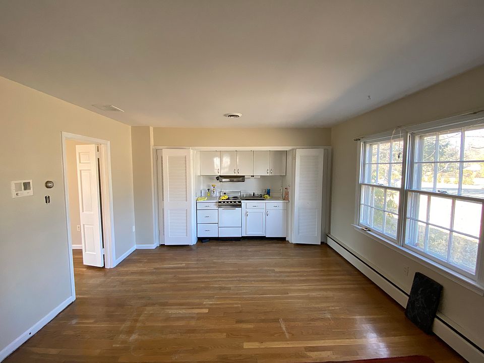 1st image of 2416 Lanside Dr