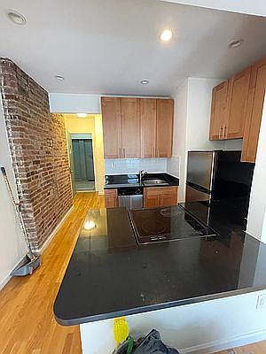 3rd image of 417 E 74th St APT 17