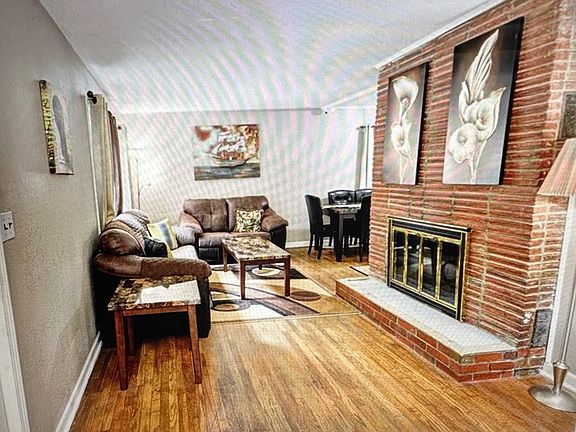4th image of 149 Chelsea Ave