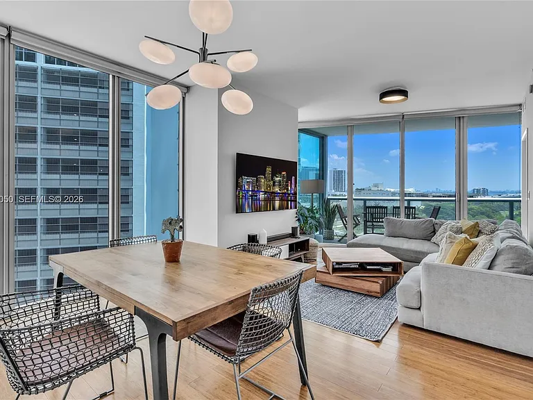 888 Biscayne Blvd #812 — Photo 3