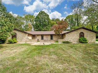 1389 Ambridge Rd, Dayton, OH 45459