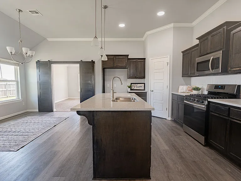 15708 Vermillion Dr — Photo 18