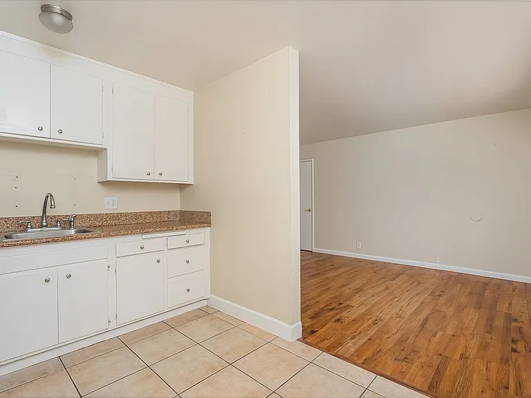 2732 San Jose Way — Photo 17