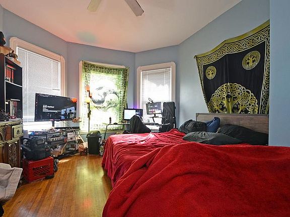 4th image of 877 Snelling Ave N APT 1