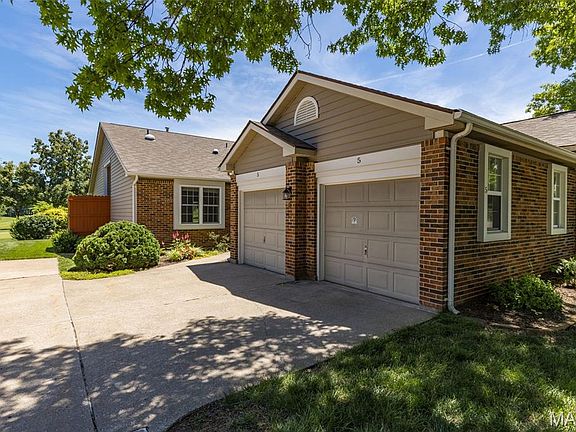 2nd image of 5 Kemper Ct #5