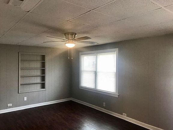 3rd image of 1403 W 10th Ave