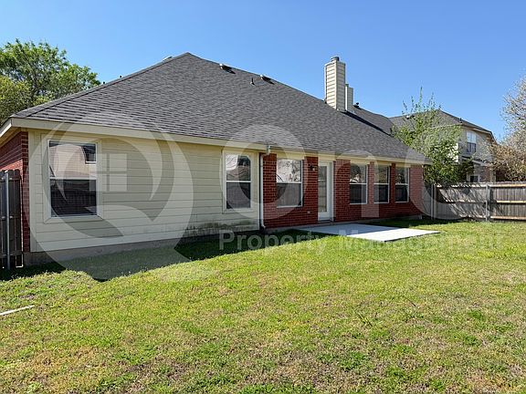 2nd image of 3223 Winding Ridge Cir