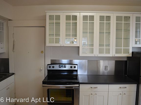 3rd image of 206 Harvard Ave E APT 7