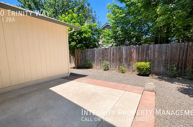 730 Trinity Way — Photo 23