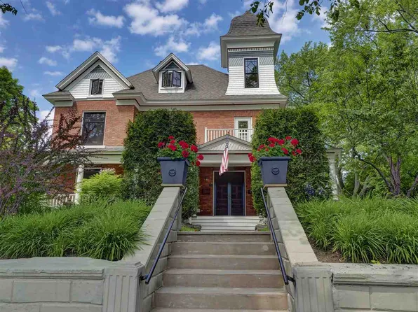 918 Howard St, Petoskey, MI 49770