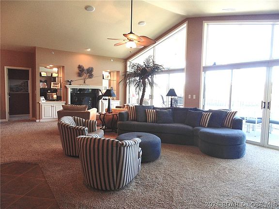 2nd image of 985 Summer Place Dr #5B