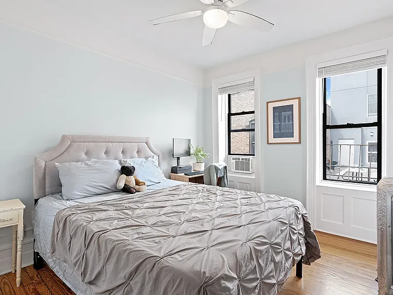 411 W 21st St #6 — Photo 4