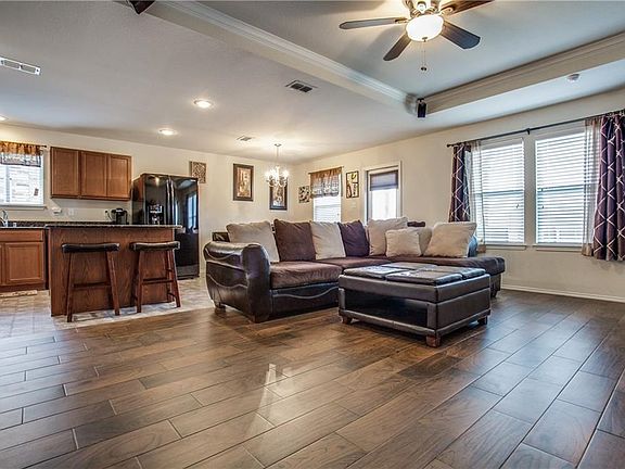 3rd image of 219 Citrus Dr