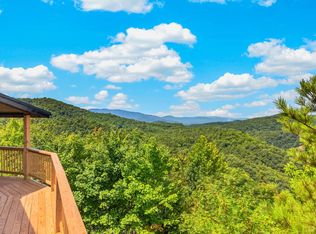 3219 Grouse Ridge Ln, Sevierville, TN 37862