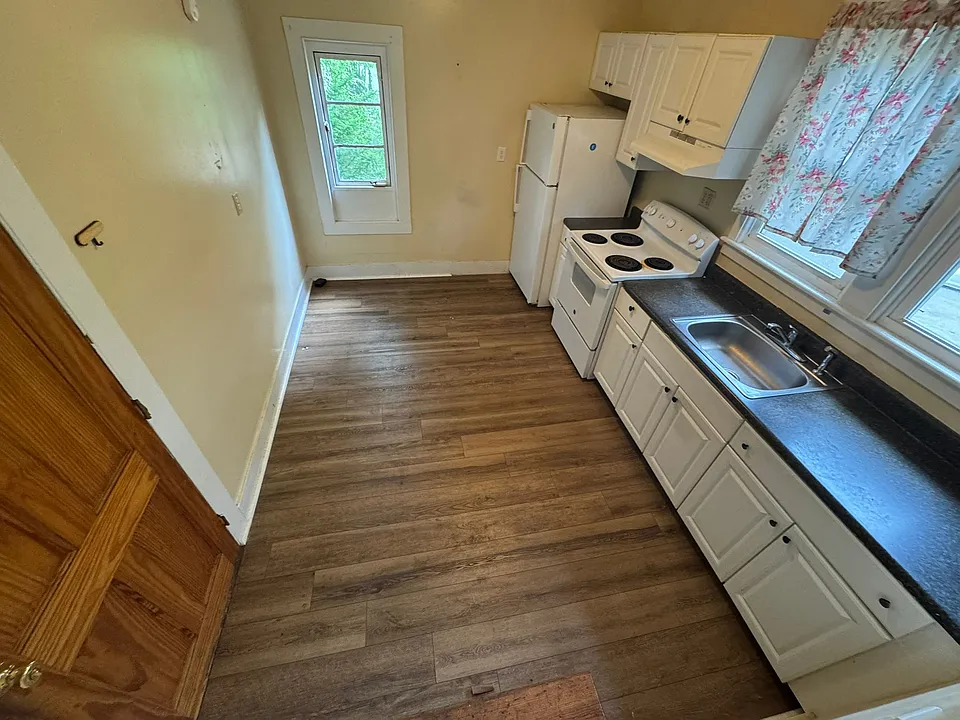 1260 Whalley Ave #2A