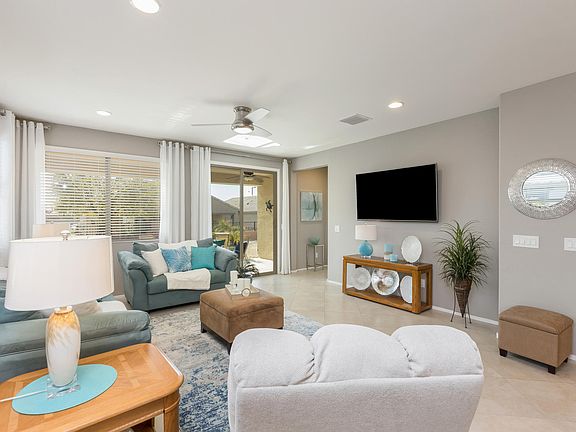 4th image of 22587 W Loma Linda Blvd