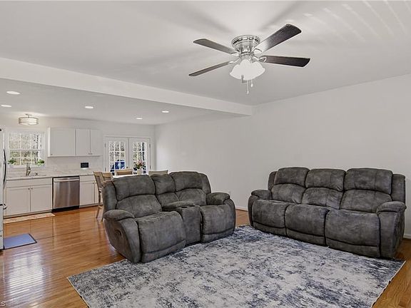 5th image of 3649 Turret Ct