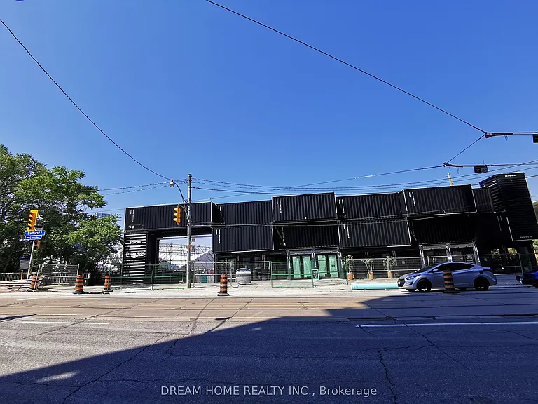 576 Front St W #601 — Photo 21