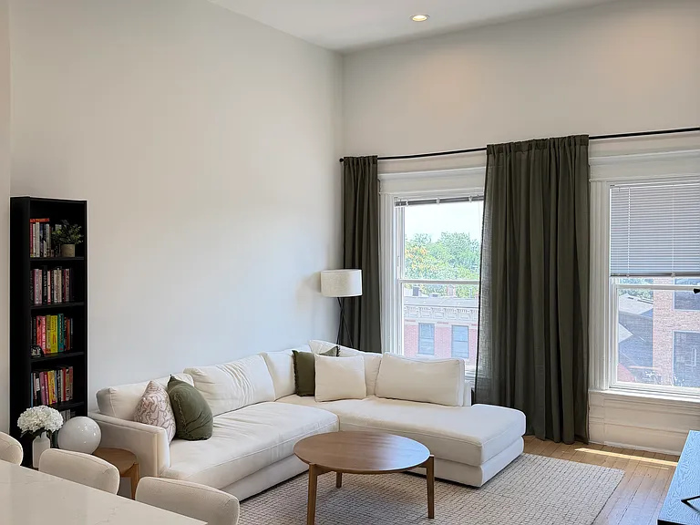 1856 W Chicago Ave #4F — Photo 10