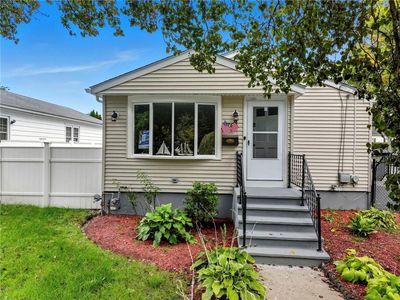 776 Plainfield St, Providence, RI, 02909