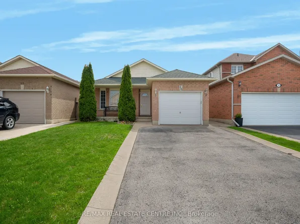 26 Phillipo Dr, Hamilton, ON L9B 2P6