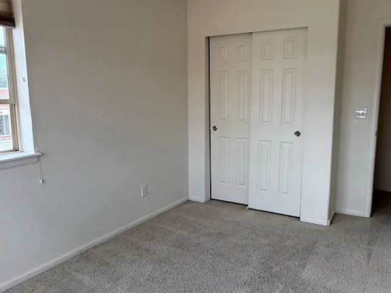 5407 Zephyr Ct — Photo 24