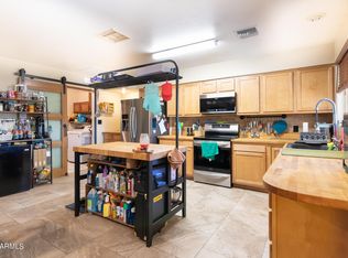 2931 W Woodridge Dr, Phoenix, AZ 85053