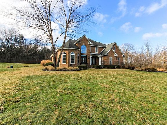 2nd image of 3935 Kings Pointe Dr