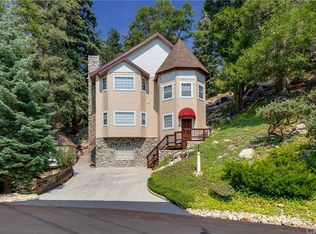 26334 Thunderbird Dr, Lake Arrowhead, CA 92352