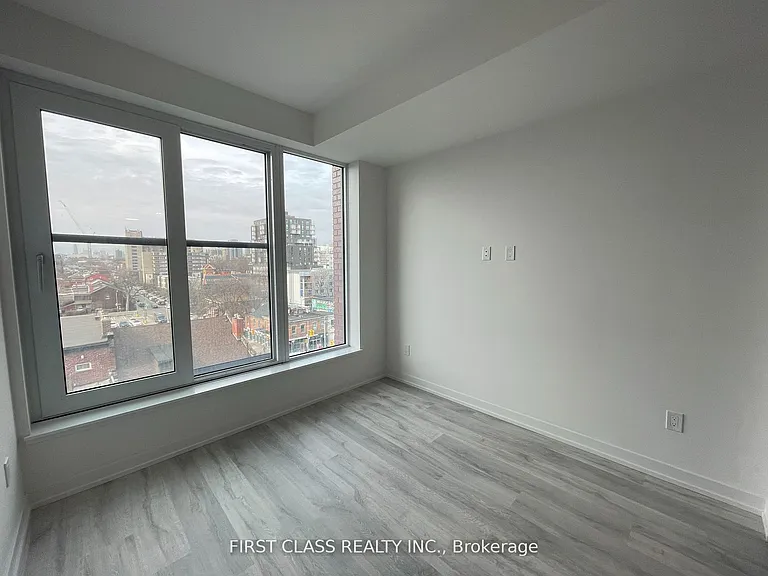 2 Augusta Ave #701 — Photo 8