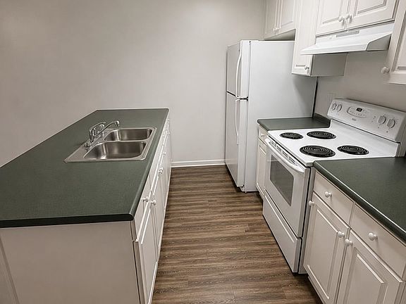 4th image of 2796 Tess Cir
