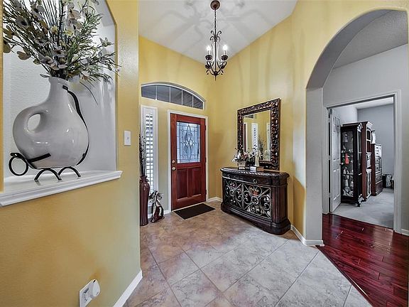 4th image of 2417 Piney Point Dr