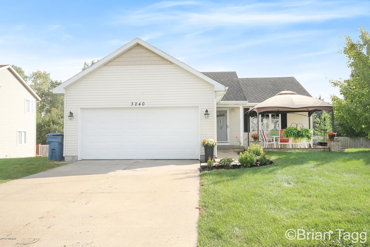 3240 Reynoldsburg Dr SE photo 1