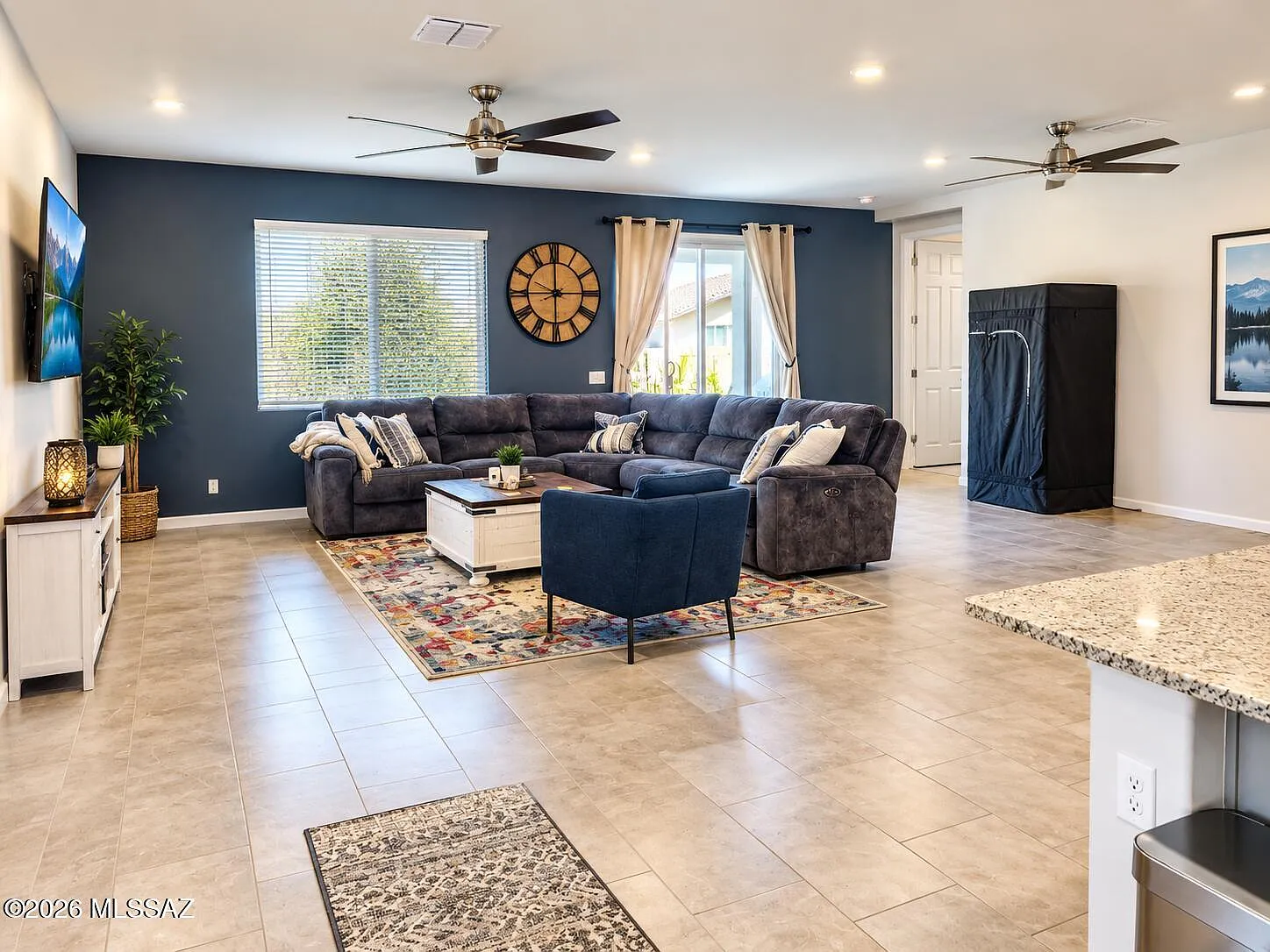 3 bed, 2.0 bath, 1879 sqft, $2,100 — Photo 4